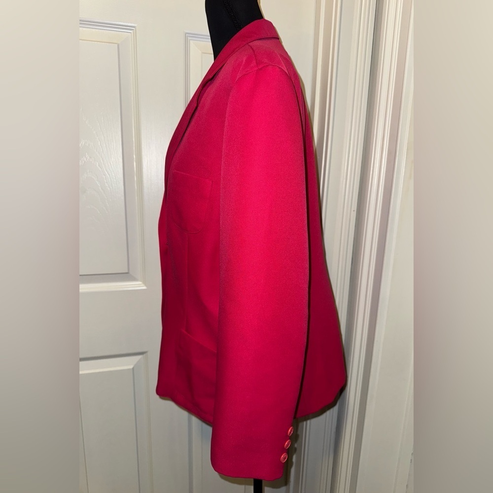 Chic Fuchsia Blazer - Picture 4 of 6